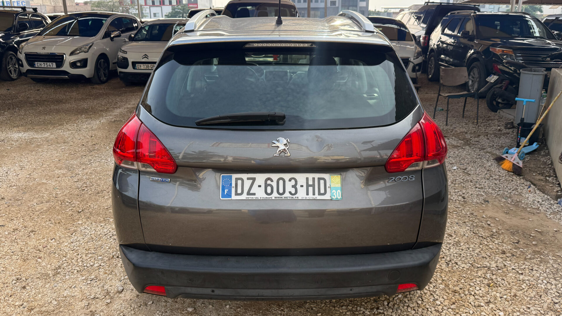 
								Peugeot 2008 2016 full									