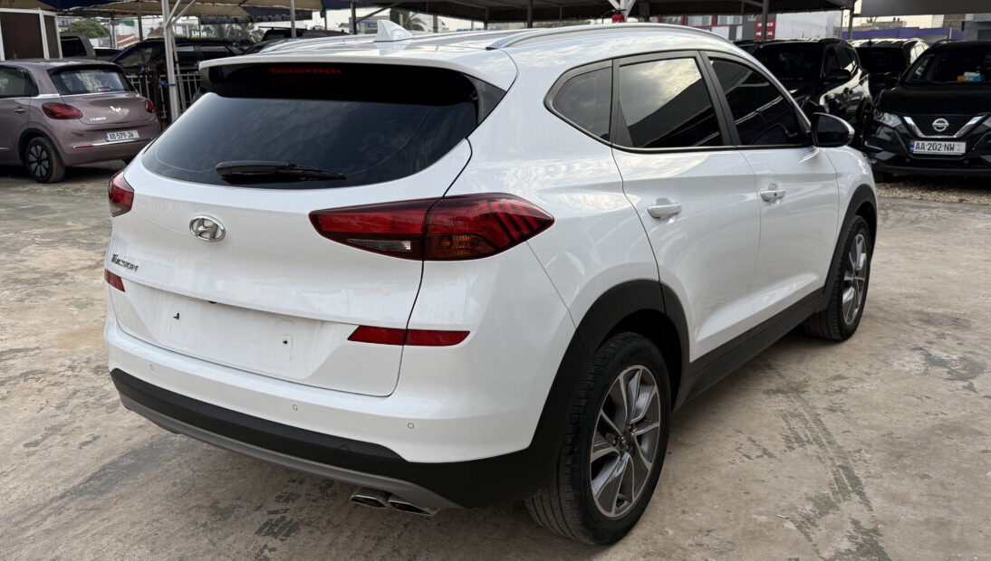 
								Hyundai Tucson 2019 full									