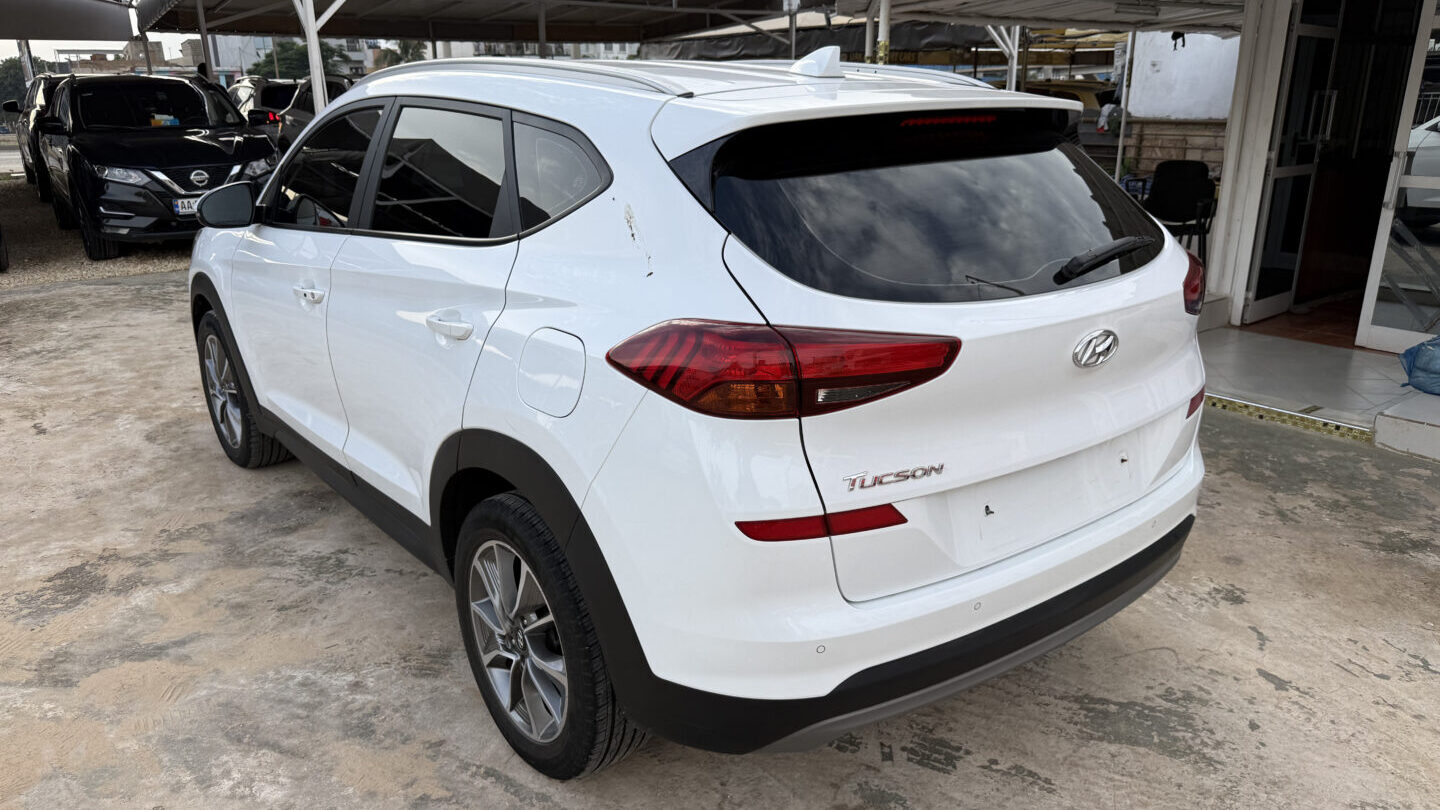 
								Hyundai Tucson 2019 full									