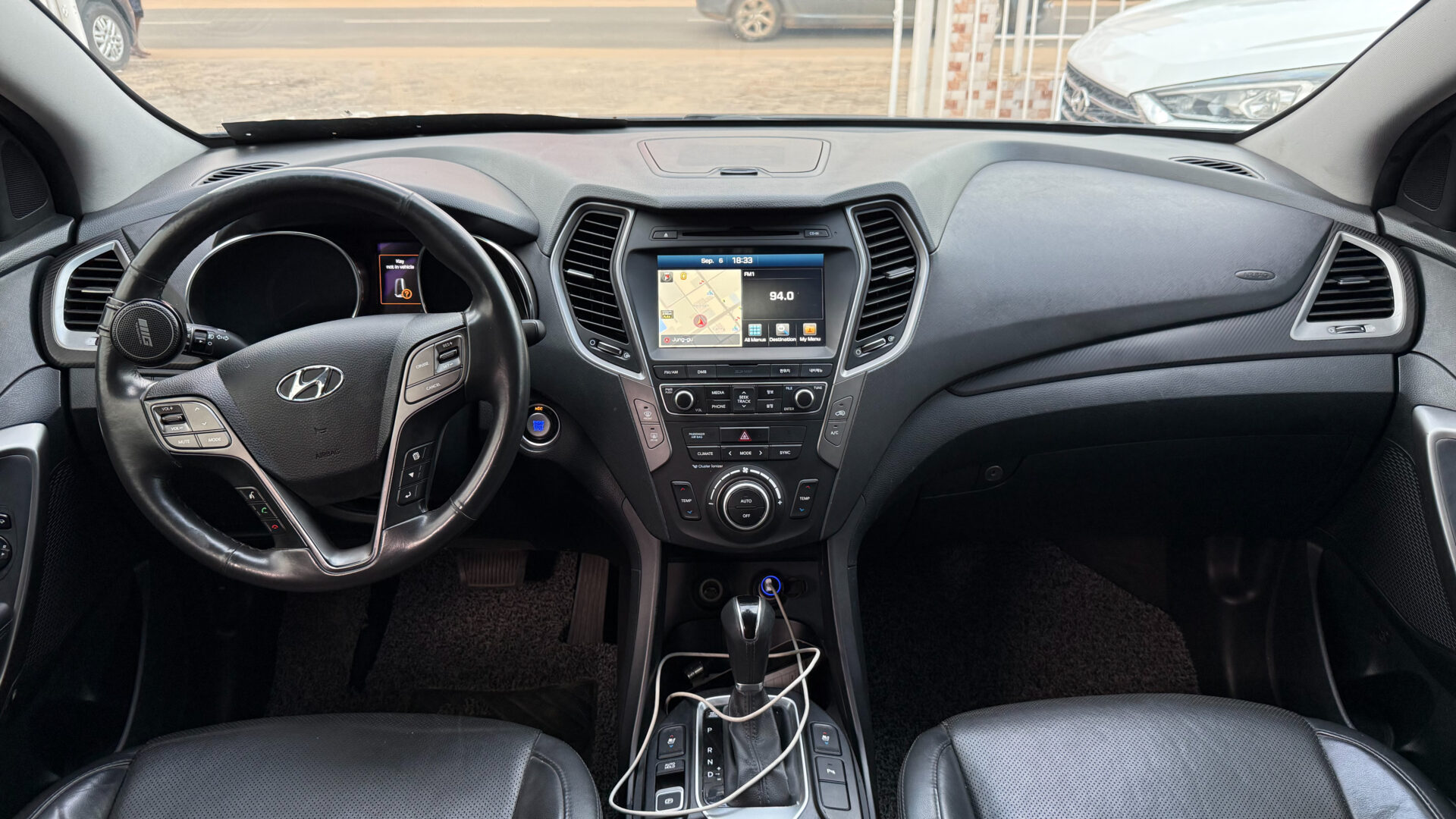 
								Hyundai SantaFe 2017 full									
