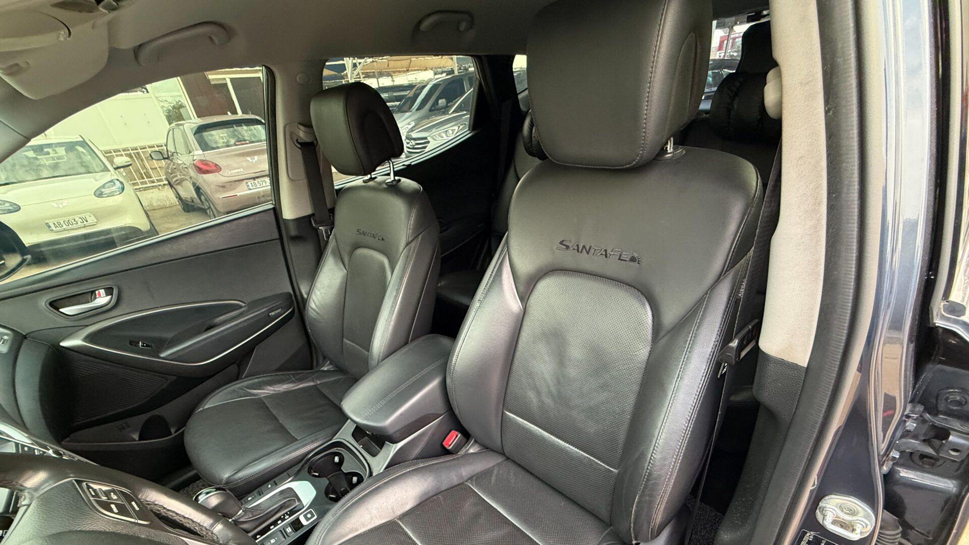 
								Hyundai SantaFe 2017 full									